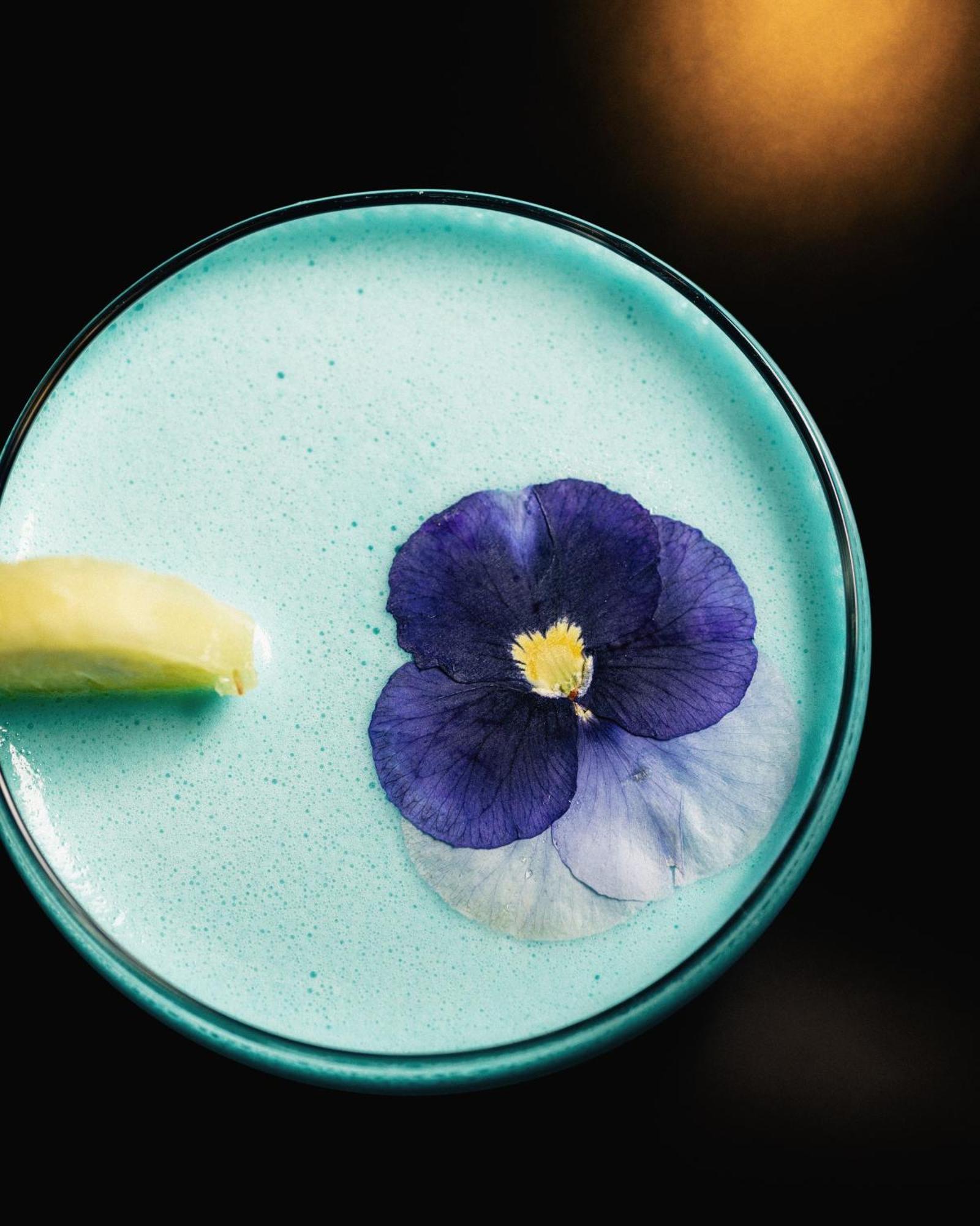 Hotel Hilton Astana Zewnętrze zdjęcie Blue matcha