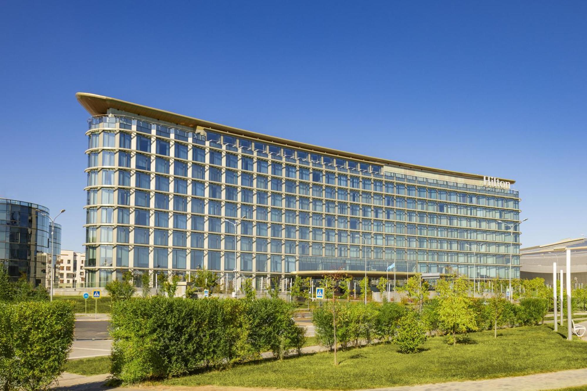 Hotel Hilton Astana Zewnętrze zdjęcie Hilton Munich Airport